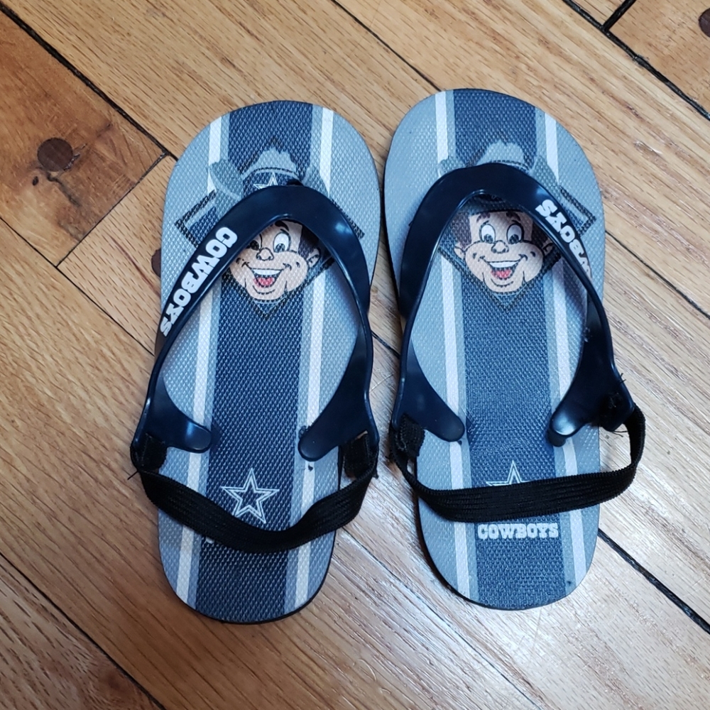 Dallas Cowboys Flip Flops NWOT